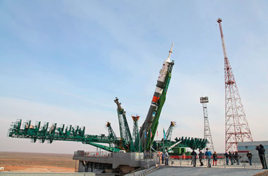 Installation of the rocket onto the launchpad